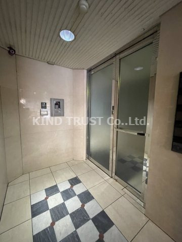 ドゥマン梅田のロビー|建物の内部です