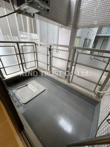 ドゥマン梅田のバルコニー|お洗濯にも便利なバルコニー付き