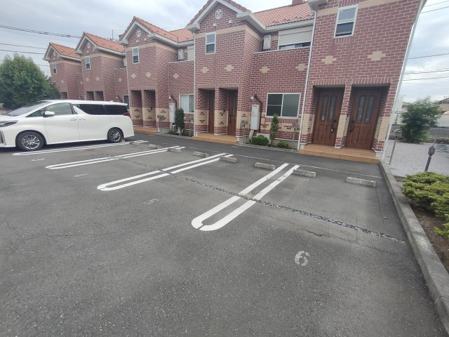 アクアA棟の駐車場|駐車場があるので、車を買う予定の方も安心です
