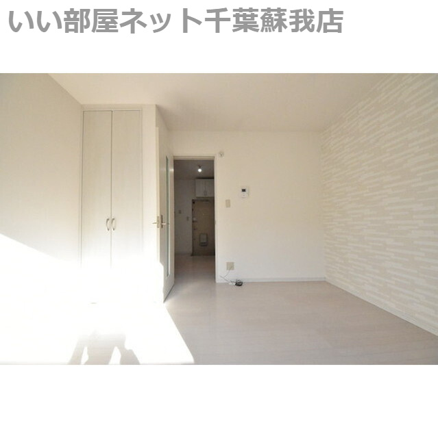 フォレストツインハウスⅡ A棟の洋室|個人の部屋や寝室として使える洋室です