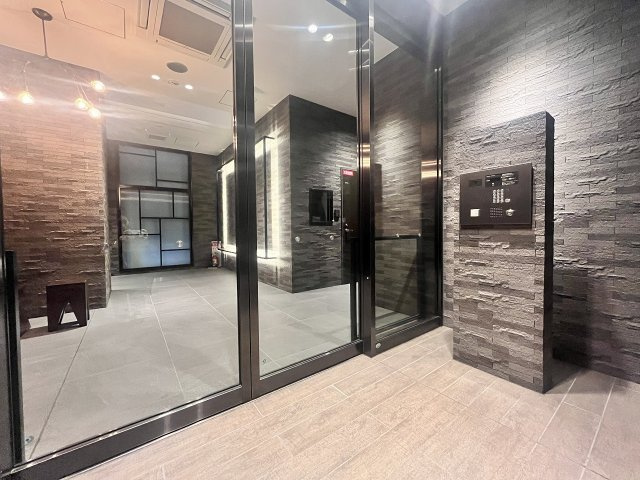 コンフォリア北堀江１丁目のエントランス