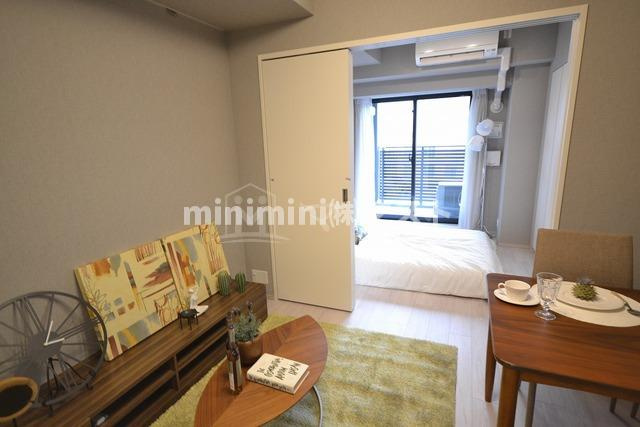 コンフォリア北堀江１丁目の居間・リビング