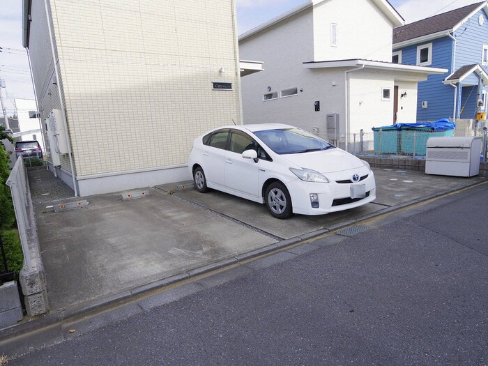 キュートの駐車場|駐車場