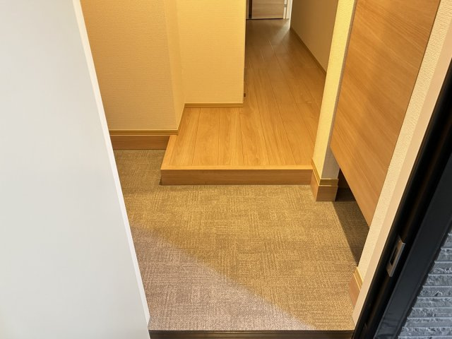 エムライズ材木町の玄関