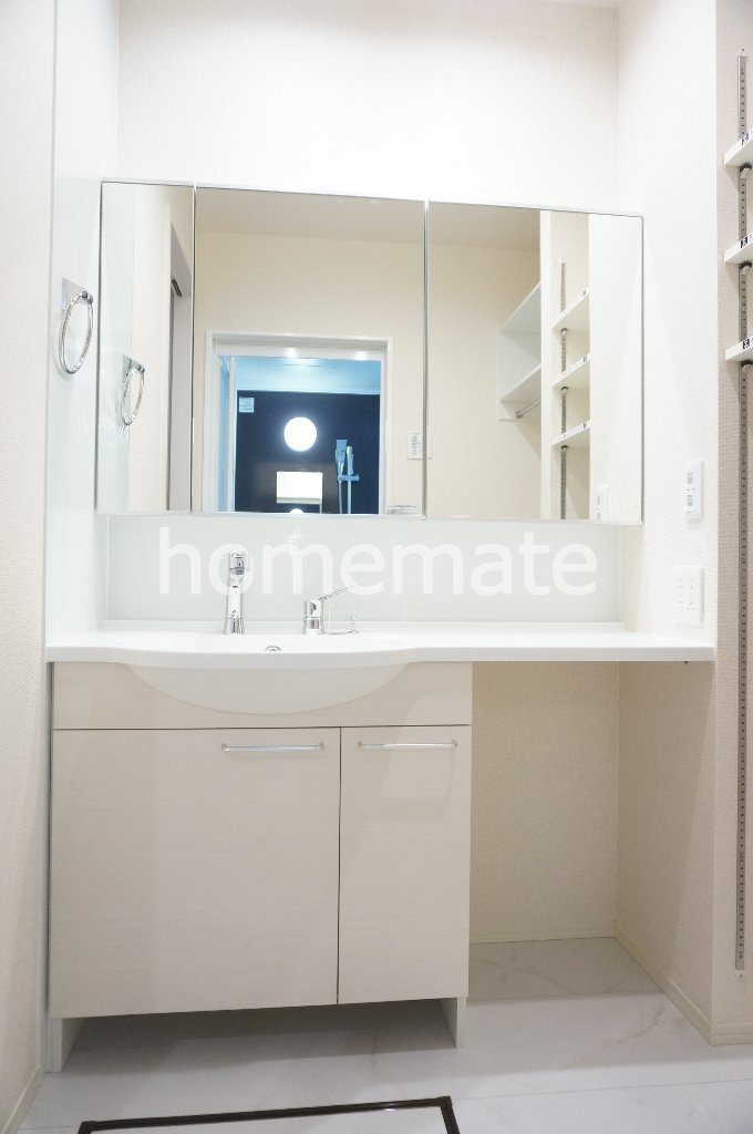 熊本市南区十禅寺２丁目のアパートの独立洗面台