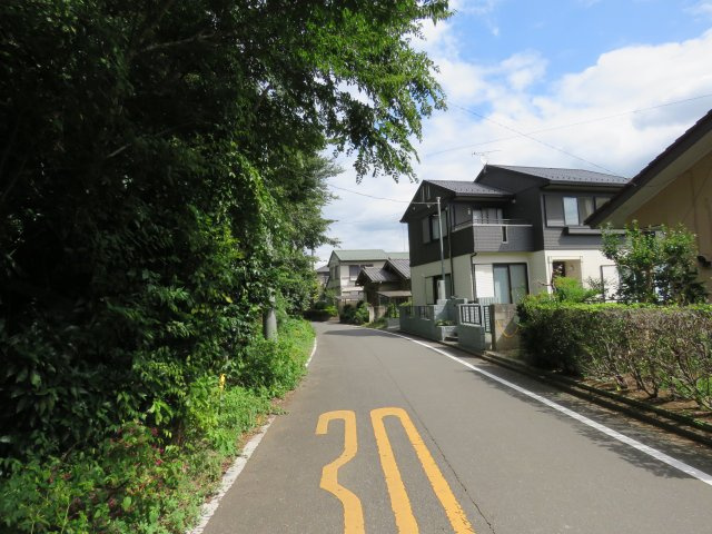 川越市かすみ野売地の前面道路含む現地写真