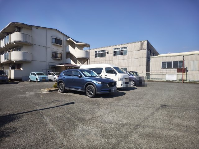 プラザ・ヒロの駐車場