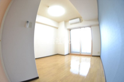 【居間・リビング】 | シャルマンフジ大阪城南 | ゆったり過ごせる居間です