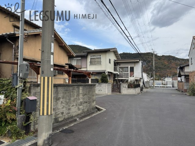 姫路市広畑区則直／売土地の前面道路含む現地写真