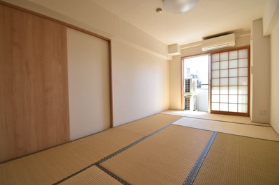 【寝室】 | 第2サニーハイツ | 現在ご返済中のカーローン・カードローン・教育ローンなどを住宅ローンに一本化したり、家具家電購入費用・引越し費用を住宅ローンと組み合わせるなど、お客さまにメリットの多い住宅ローンのご提案が可能です。