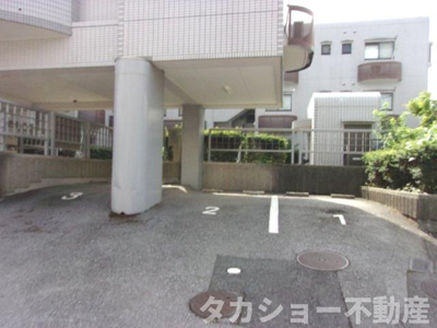 【駐車場】 | 千葉桜木町ダイヤモンドマンション | 駐車場に車を止められます