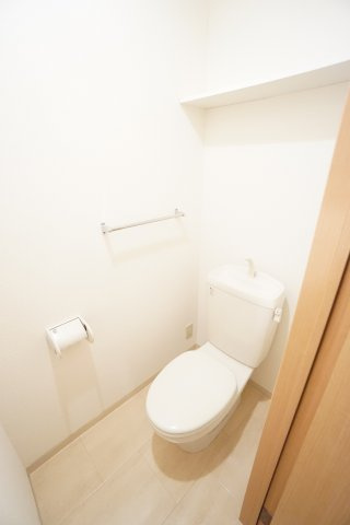 【トイレ】 | ピエトラ ポンテ | ※同物件・同タイプの写真です