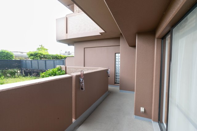 ネオハイツ東岸和田駅前のバルコニー|広々した13.75㎡のバルコニー付き◎南向きバルコニーのため日当たり良好です◎