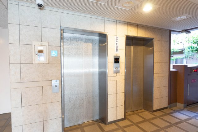 ネオハイツ東岸和田駅前のその他共用部分|2基のエレベーターつき◎