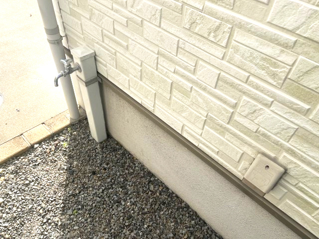 岸和田市極楽寺町1丁目　中古戸建のその他|カーポート近くに立水栓があるため車の洗車もラクラク♪