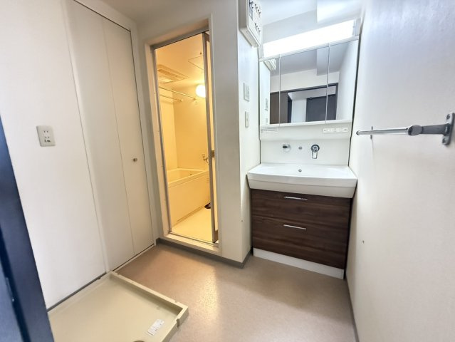 シャルマンフジ二色の浜ローヤルグランポートの独立洗面台|洗面化粧台リフォーム済み！