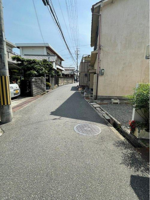泉南郡田尻町嘉祥寺　建築条件なし土地の前面道路含む現地写真|前面道路　約3.5～4ｍ。　静かな住環境です♪