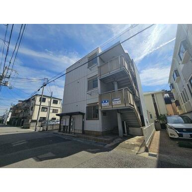 ハミングバード本山の外観