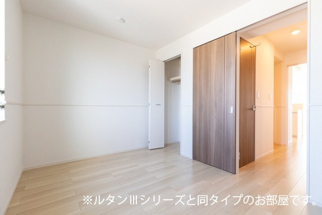 イーケーサングレースの洋室|きれいな洋室です