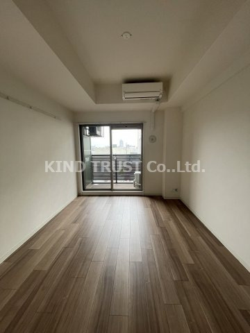 プレサンス梅田北オールの居間・リビング|ゆったりとした居間です