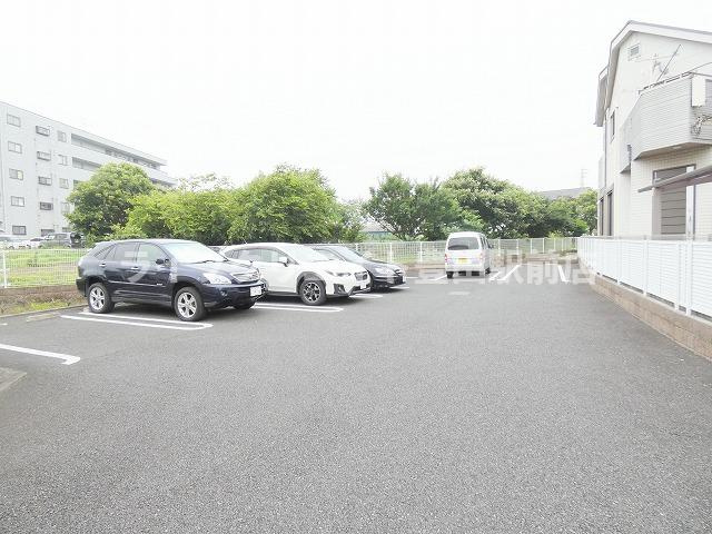 グレイス・パークBの駐車場
