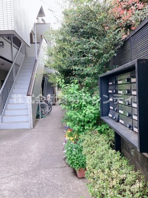 【その他共用部分】 | ファミール中村橋 | 防犯性の高いダイヤルポスト