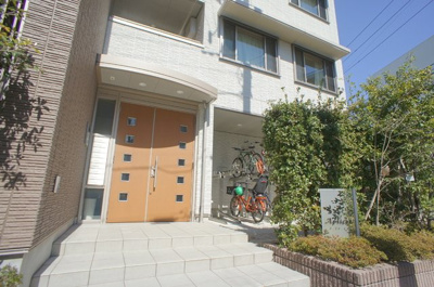 エントランスオートロックです。
