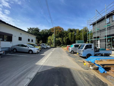 【前面道路含む現地写真】 | 有効面積　148坪　南道路　建築条件無し