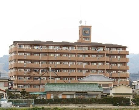 シャルマンフジ岩出の外観