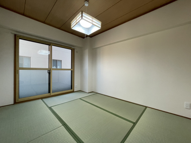 ガイ御影の和室