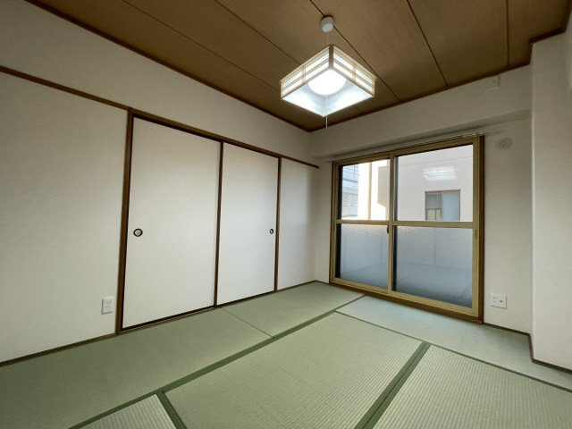 ガイ御影の和室