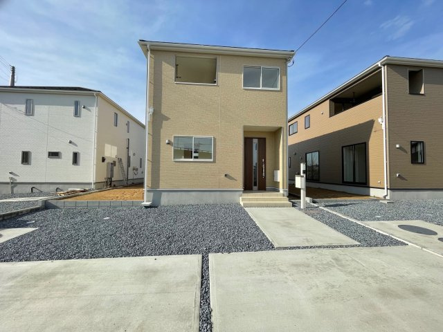 藤岡市小林第6（全4棟）2号棟の前面道路含む現地写真|前面道路含む現地写真です