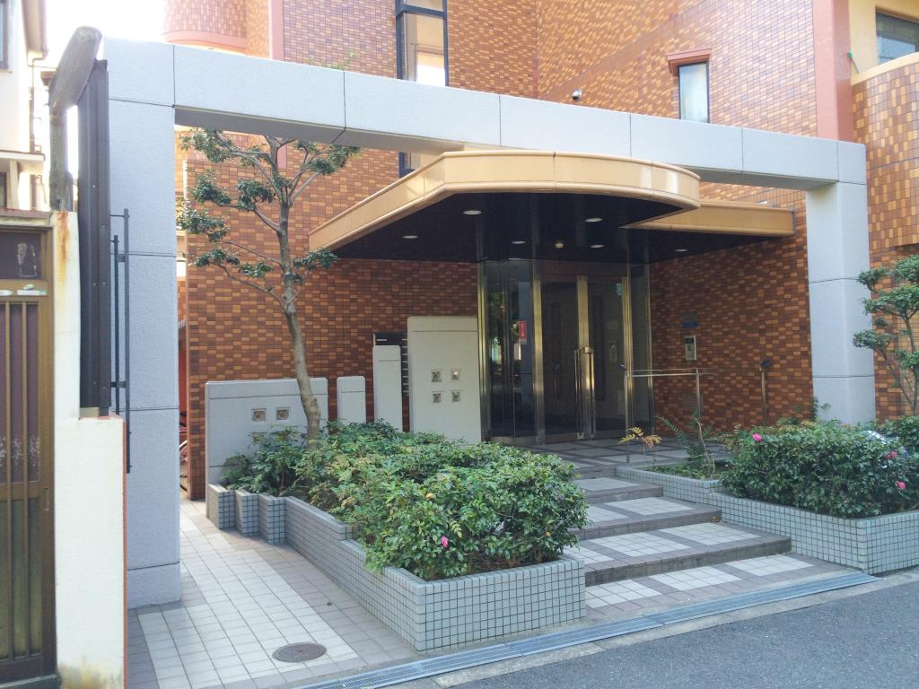 御勝山南パークトリムのエントランス