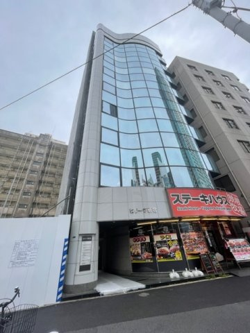 新宿区新宿１丁目の事務所の外観