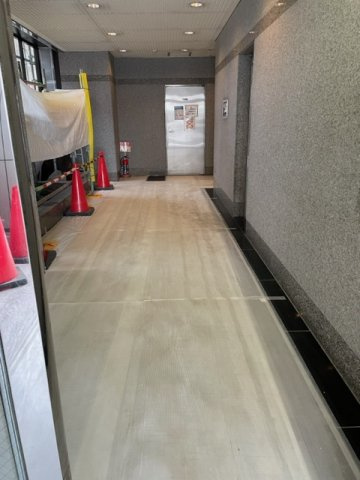 新宿区新宿１丁目の事務所のロビー