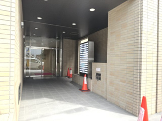 【エントランス】