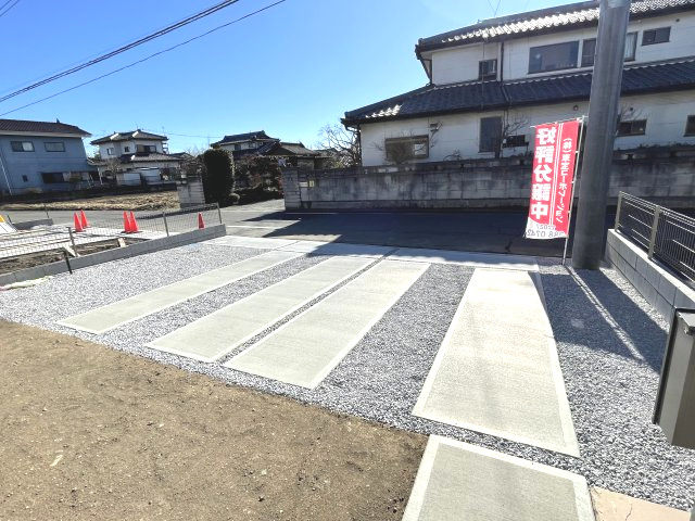 藤岡市篠塚（全2棟）1号棟の駐車場