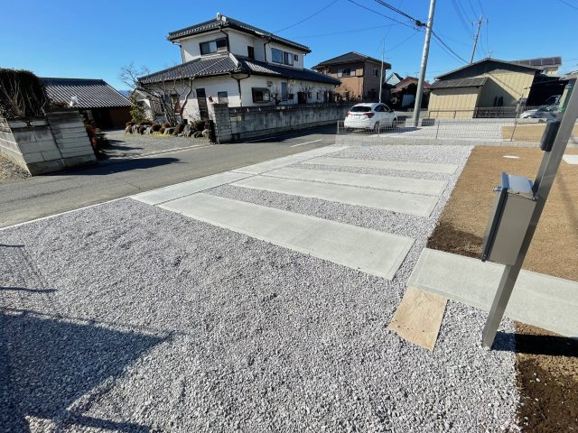 藤岡市篠塚（全2棟）2号棟の駐車場