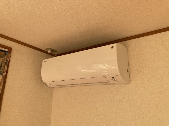 【設備】 | ユトリロ芦原駅 | リビングエアコン
（※画像はイメージです、現況優先となります）