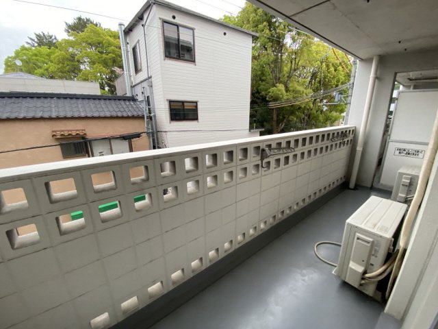 ミロワ西灘のバルコニー