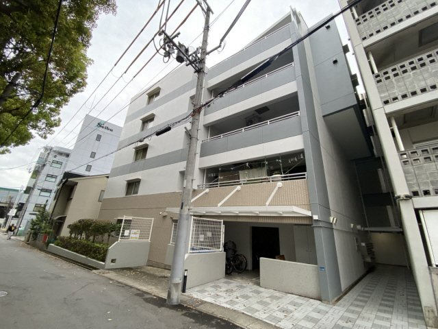 ミロワ西灘の外観