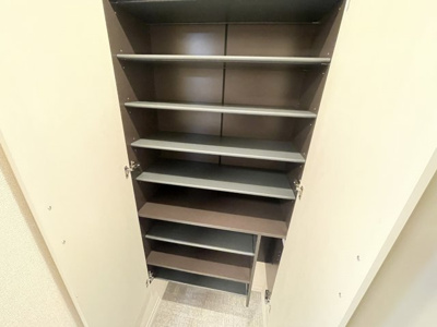 【収納】 | ウィン淡路駅前 | シューズBOXです