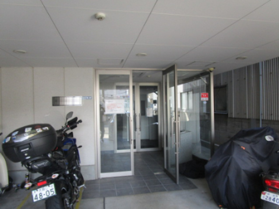 東大阪市長田東１丁目の一棟マンションの外観