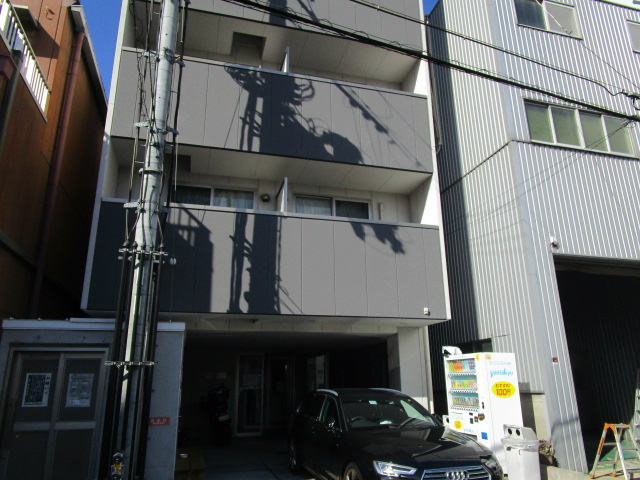 東大阪市長田東１丁目の一棟マンションの外観