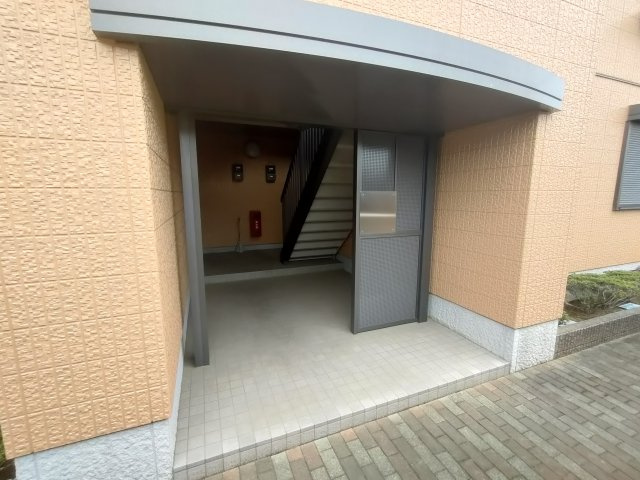 エルガーデンⅡのエントランス