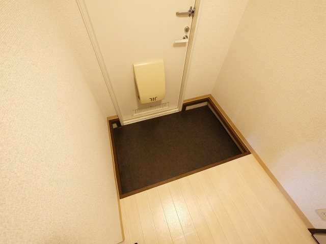 エクセル青垣の玄関|収納もある玄関です