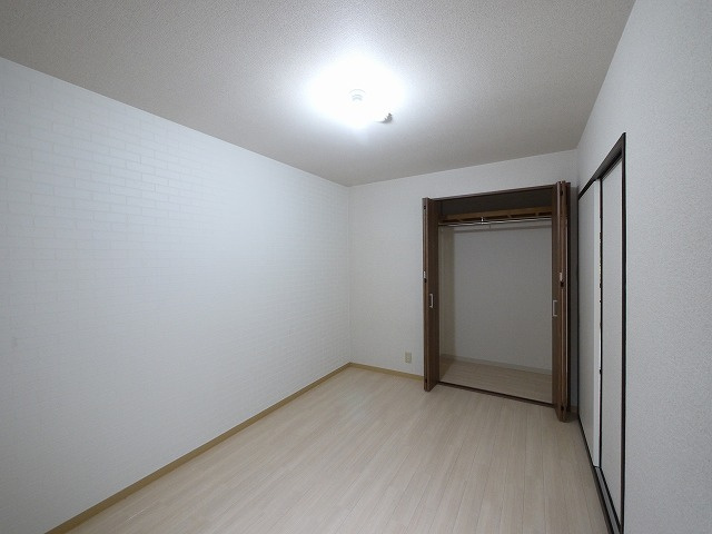 エクセル青垣の洋室|個人の部屋や寝室として使える洋室です