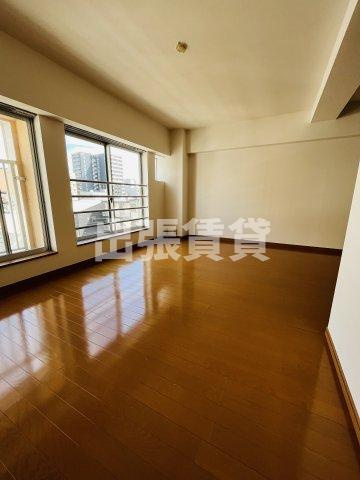 仲介手数料0円！中駒新栄レオンビルの居間・リビング