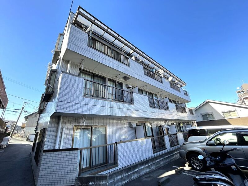 ヴィラージュ向ヶ丘の外観