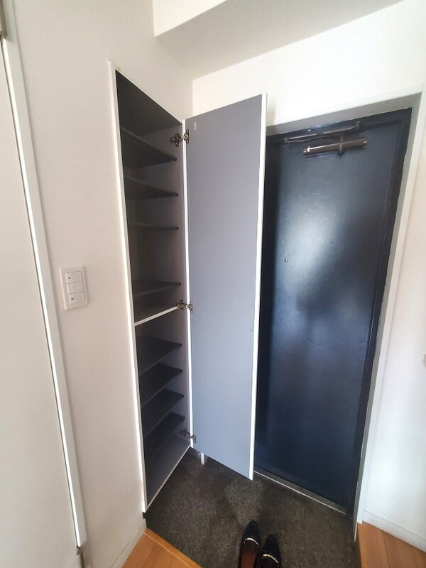 ヴィラージュ向ヶ丘の玄関